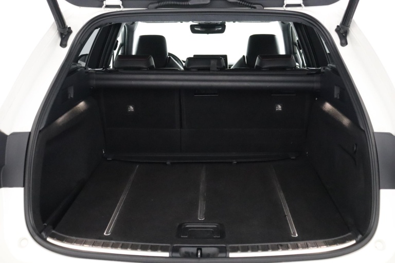 Toyota Corolla Touring Sports - 2.0 Hybrid Executive 24