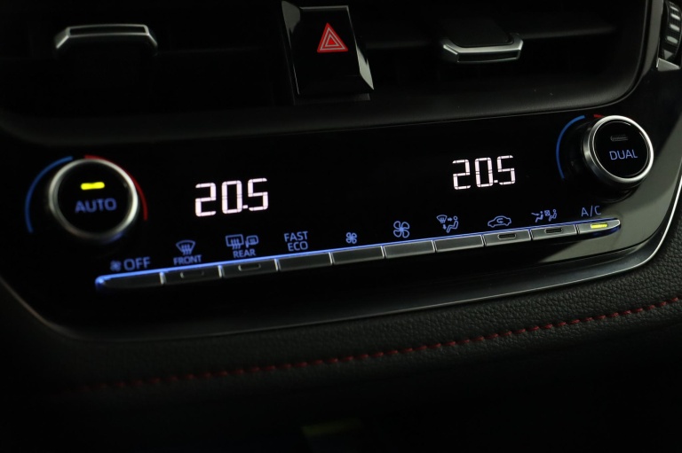 Toyota Corolla Touring Sports - 2.0 Hybrid Executive 7