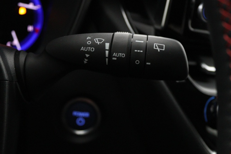 Toyota Corolla Touring Sports - 2.0 Hybrid GR-Sport Plus 32