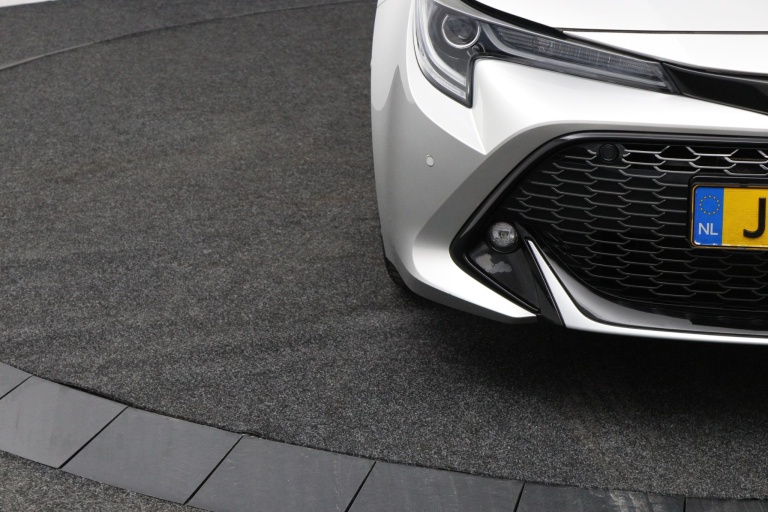 Toyota Corolla Touring Sports - 2.0 Hybrid GR-Sport Plus 36