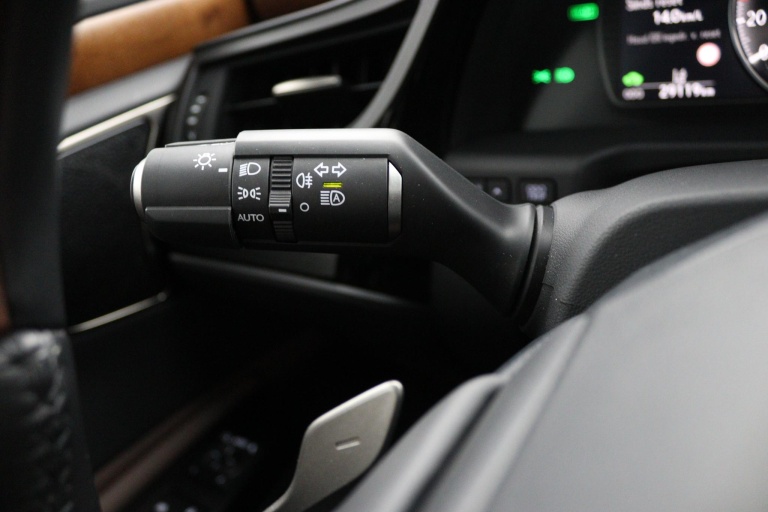 Lexus ES - 300h President Line 29