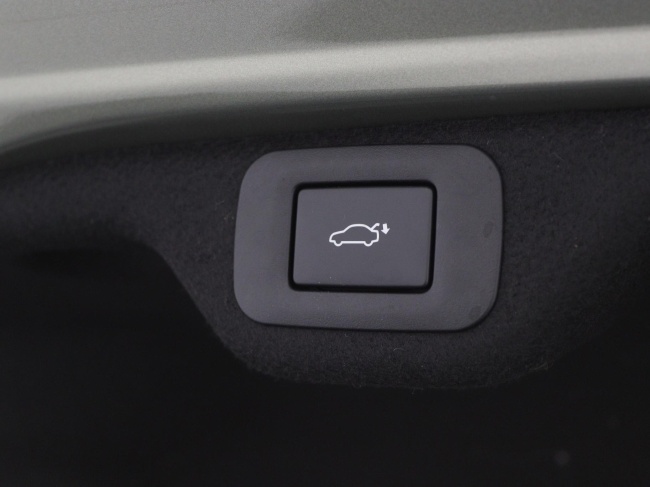 Lexus ES - 300h President Line