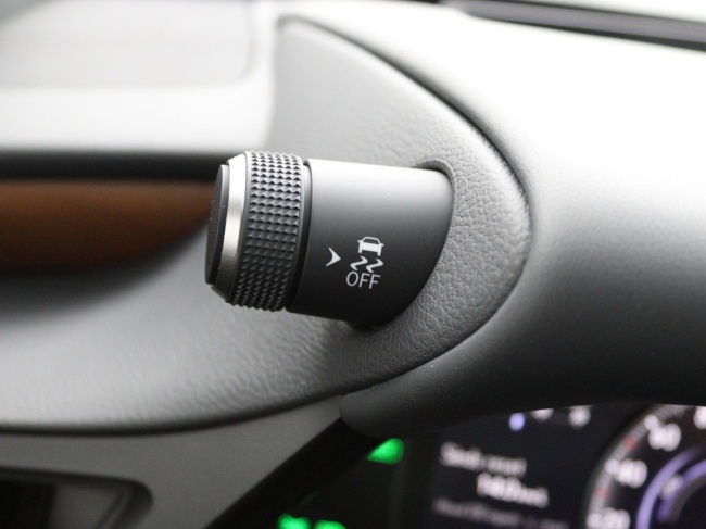 Lexus ES - 300h President Line