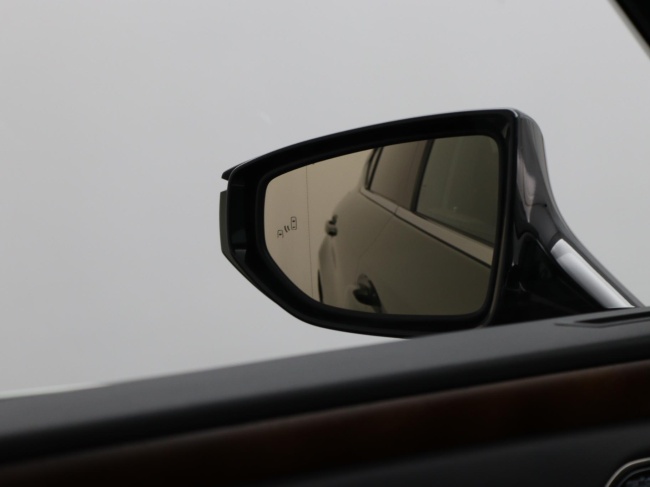 Lexus ES - 300h President Line