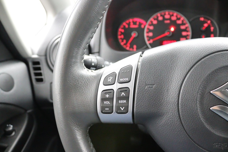 Suzuki SX4 - 1.6 Shogun 15