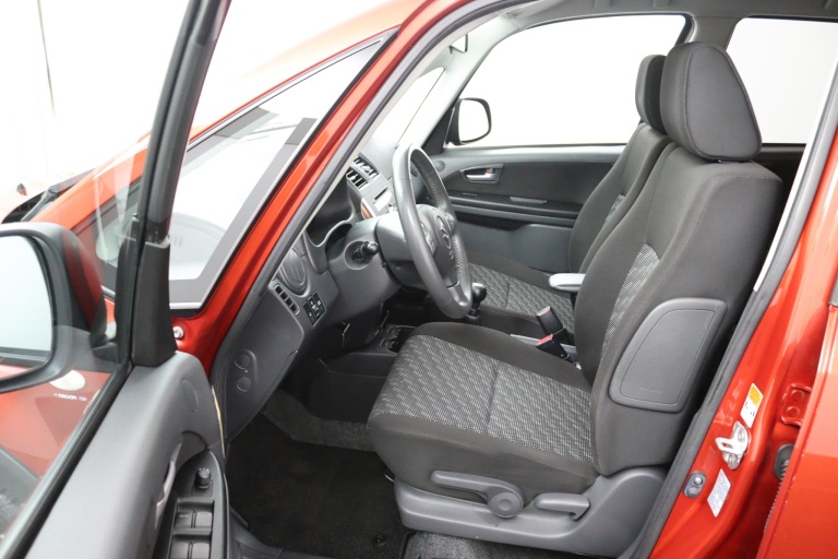 Suzuki SX4 - 1.6 Shogun 9