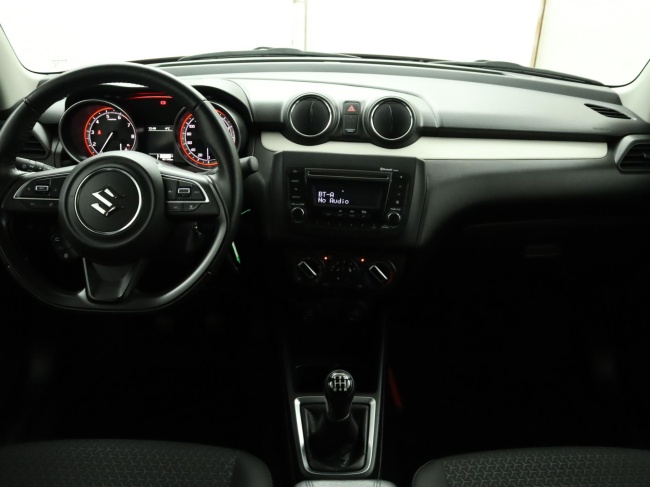 Suzuki Swift - 1.2 Comfort Smart Hybrid