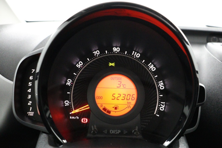 Toyota Aygo - 1.0 VVT-i x-play 6