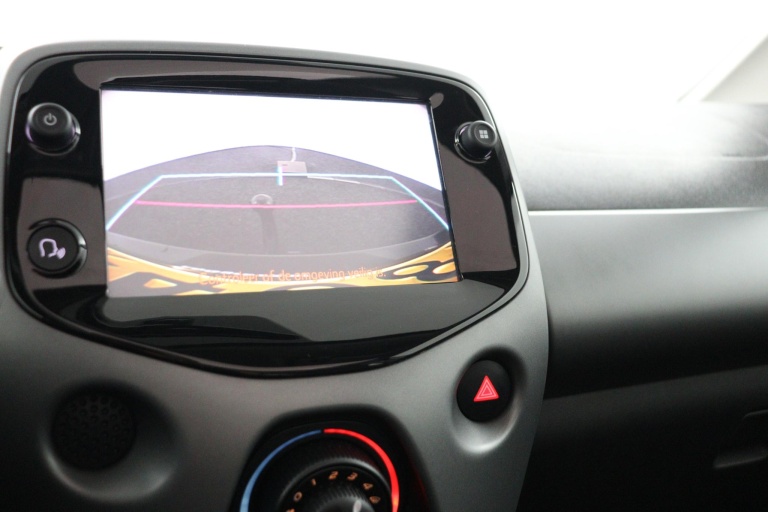 Toyota Aygo - 1.0 VVT-i x-play 9