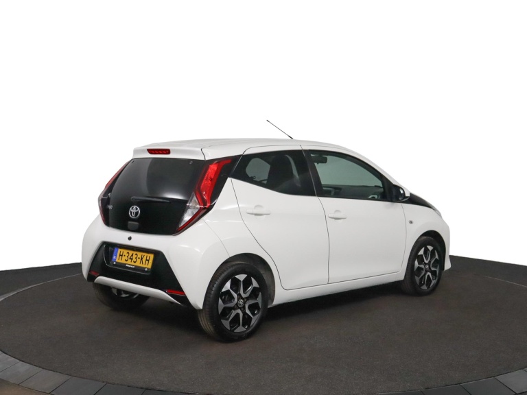 Toyota Aygo - 1.0 VVT-i x-joy 2