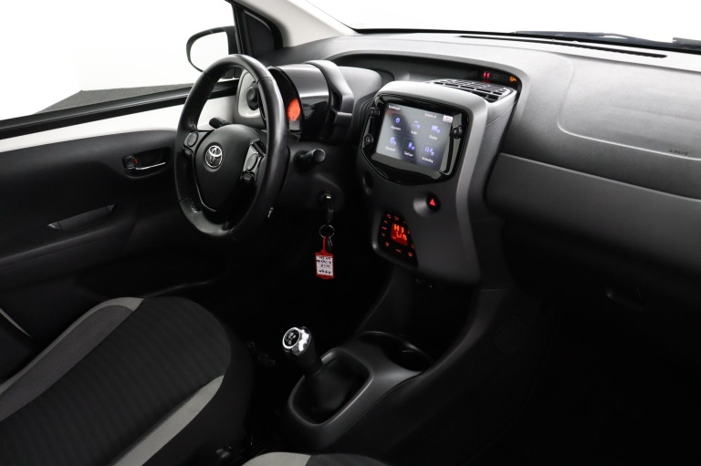 Toyota Aygo - 1.0 VVT-i x-joy 47
