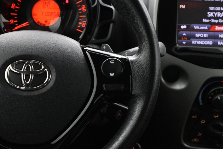 Toyota Aygo - 1.0 VVT-i x-play 21