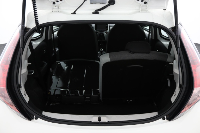 Toyota Aygo - 1.0 VVT-i x-play 24