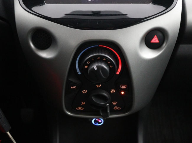 Toyota Aygo - 1.0 VVT-i x-play