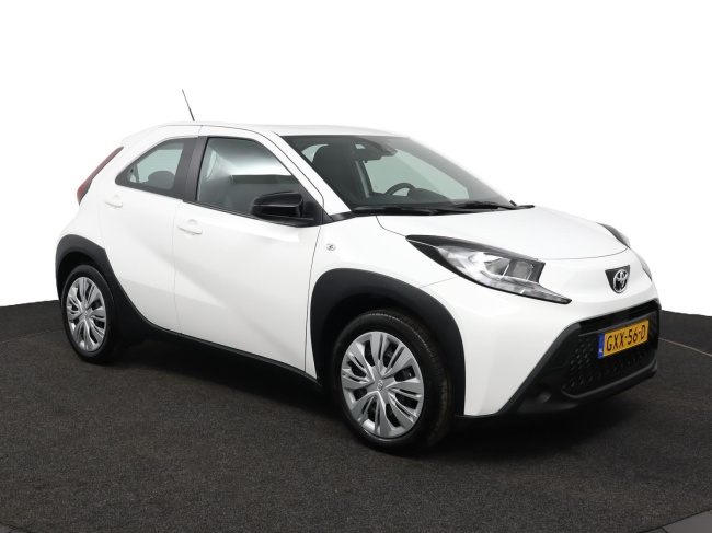 Toyota Aygo X - 1.0 VVT-i S-CVT Play