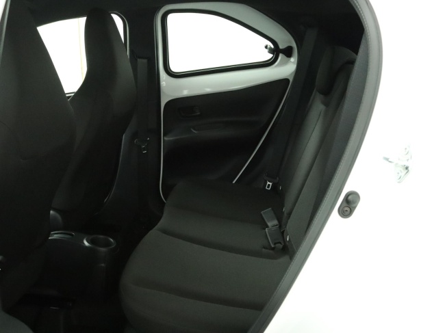 Toyota Aygo X - 1.0 VVT-i S-CVT Play