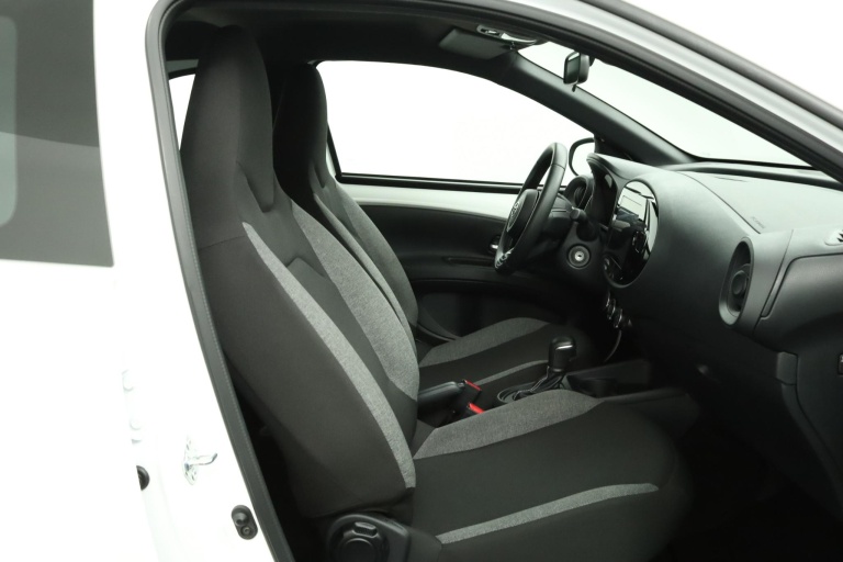 Toyota Aygo X - 1.0 VVT-i S-CVT Play 21