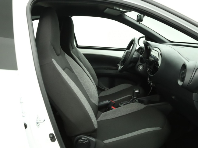 Toyota Aygo X - 1.0 VVT-i S-CVT Play