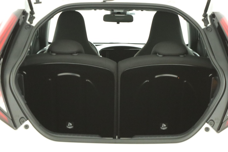 Toyota Aygo X - 1.0 VVT-i S-CVT Play 23