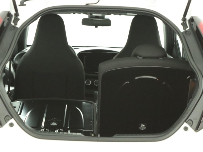 Toyota Aygo X - 1.0 VVT-i S-CVT Play