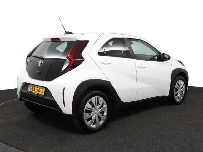Toyota Aygo X - 1.0 VVT-i S-CVT Play