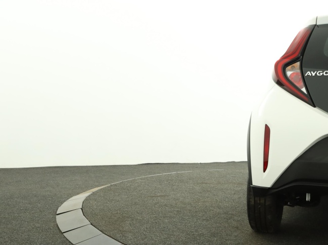 Toyota Aygo X - 1.0 VVT-i S-CVT Play