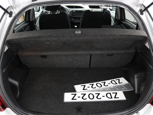 Toyota Yaris - 1.3 VVT-i Dynamic