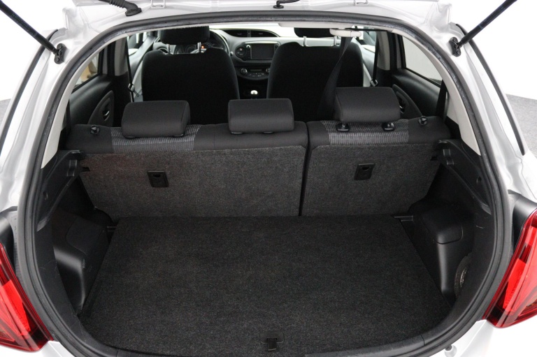 Toyota Yaris - 1.3 VVT-i Dynamic 24