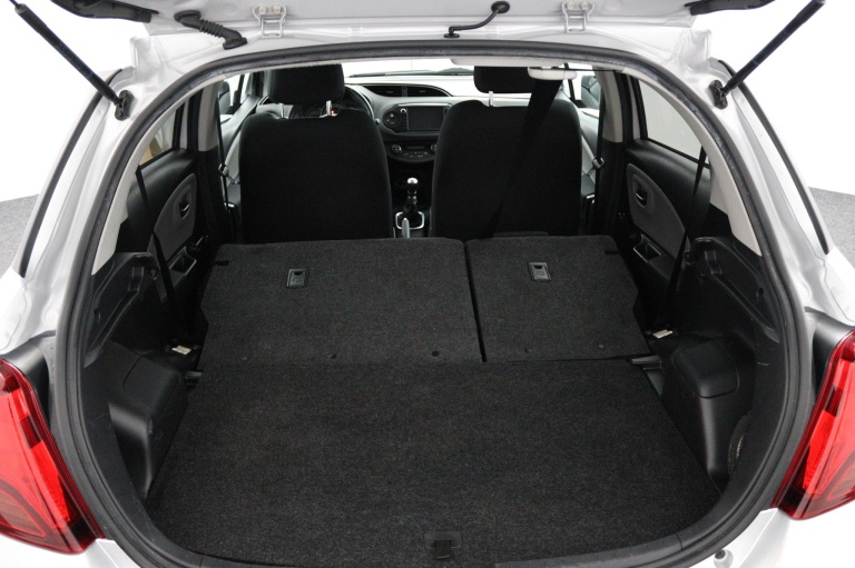 Toyota Yaris - 1.3 VVT-i Dynamic 26