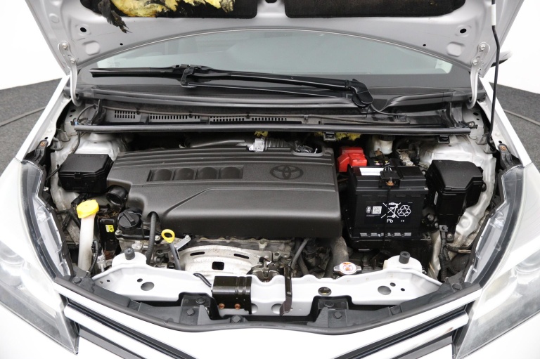 Toyota Yaris - 1.3 VVT-i Dynamic 33