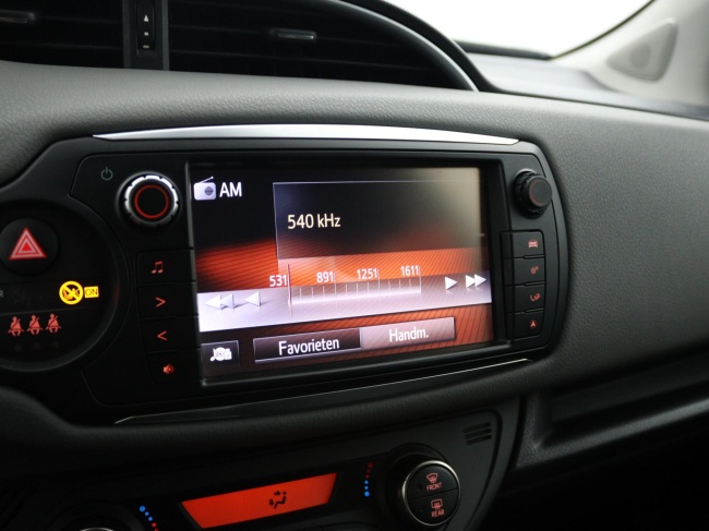 Toyota Yaris - 1.3 VVT-i Dynamic