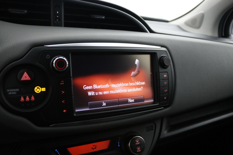 Toyota Yaris - 1.3 VVT-i Dynamic 39