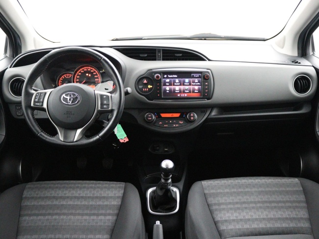 Toyota Yaris - 1.3 VVT-i Dynamic