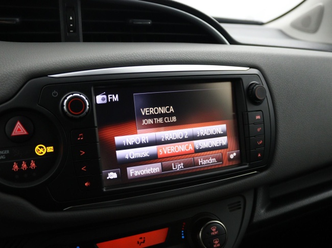 Toyota Yaris - 1.3 VVT-i Dynamic