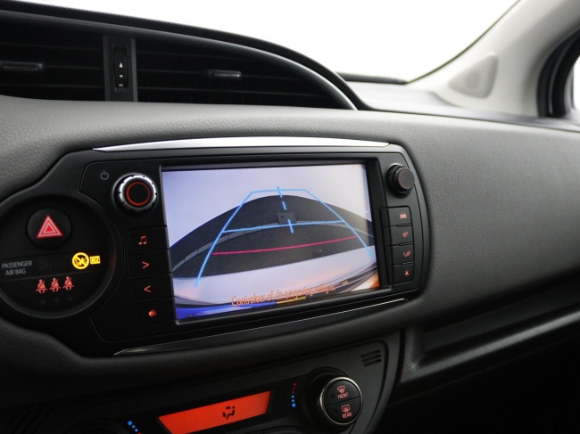 Toyota Yaris - 1.3 VVT-i Dynamic