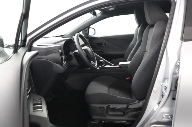 Toyota C-HR - 2.0 Plug-in Hybrid 220 Dynamic 16