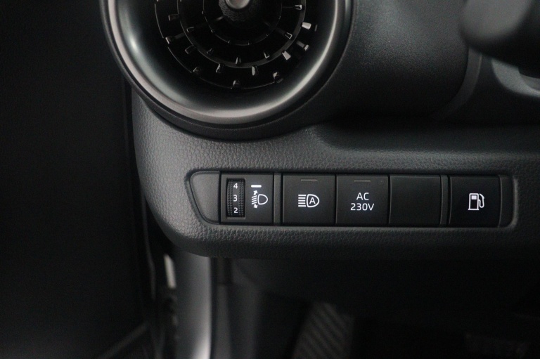 Toyota C-HR - 2.0 Plug-in Hybrid 220 Dynamic 29