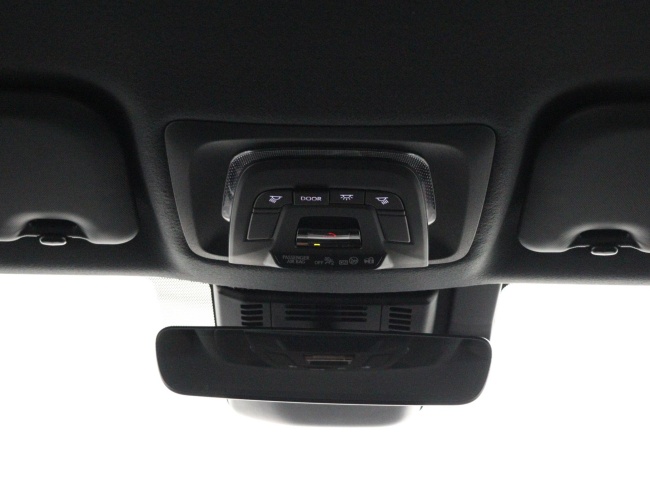 Toyota C-HR - 2.0 Plug-in Hybrid 220 Dynamic