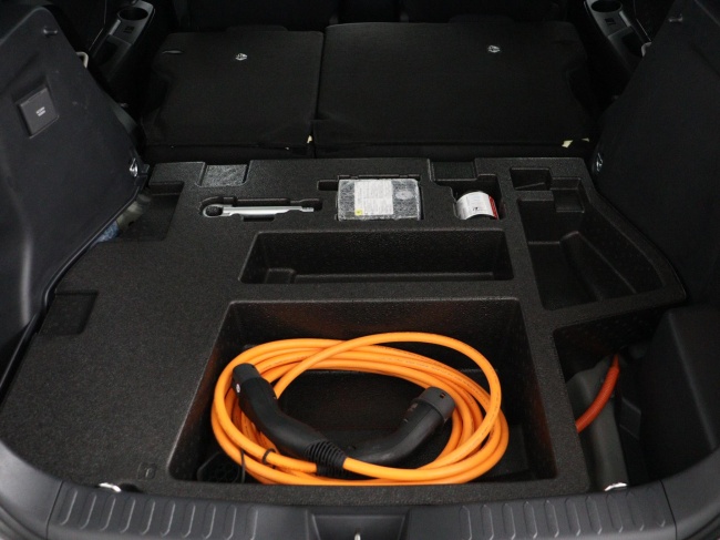 Toyota C-HR - 2.0 Plug-in Hybrid 220 Dynamic