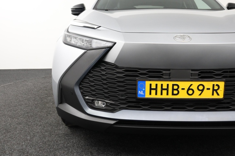 Toyota C-HR - 2.0 Plug-in Hybrid 220 Dynamic 36