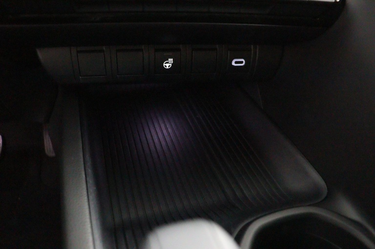 Toyota C-HR - 2.0 Plug-in Hybrid 220 Dynamic 48