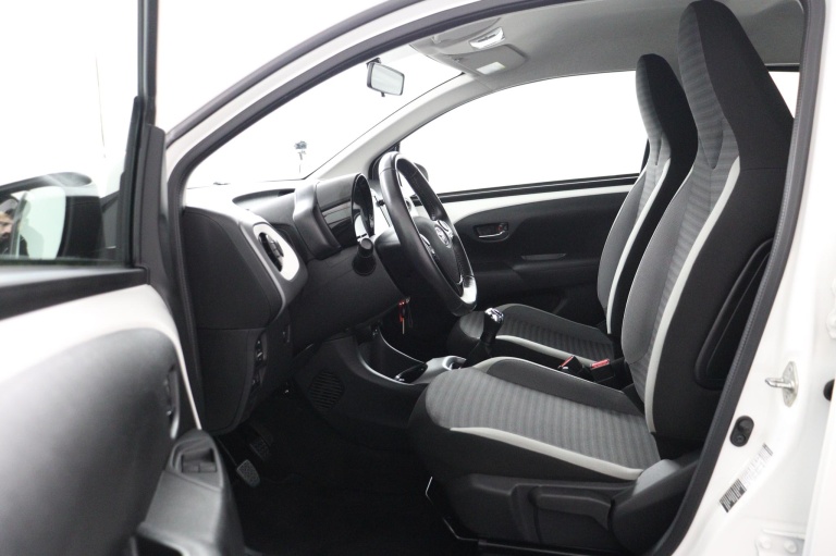 Toyota Aygo - 1.0 VVT-i x-play limited 16