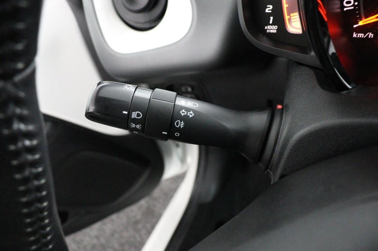 Toyota Aygo - 1.0 VVT-i x-play limited 29