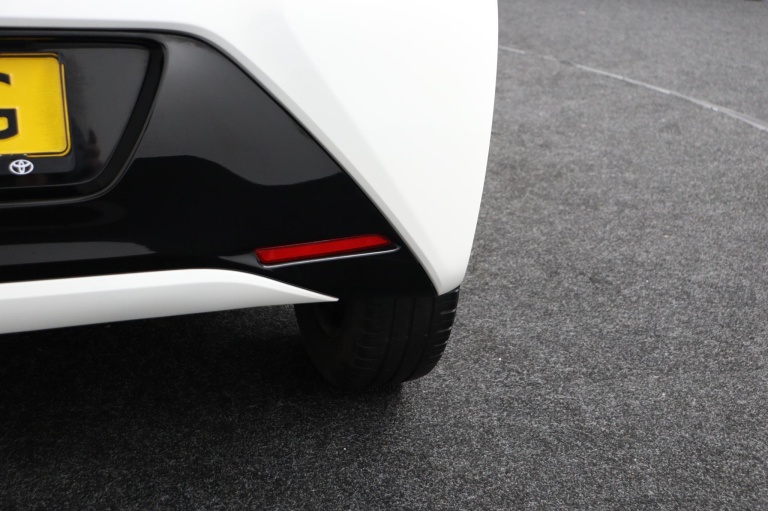 Toyota Aygo - 1.0 VVT-i x-play limited 36