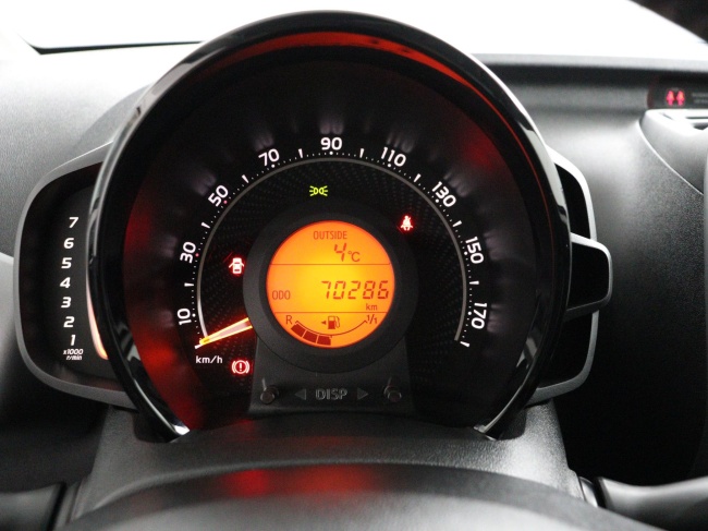 Toyota Aygo - 1.0 VVT-i x-play limited