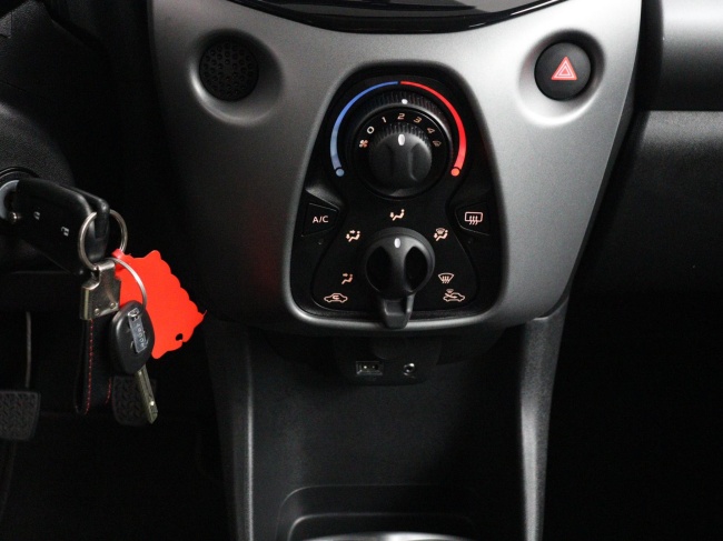 Toyota Aygo - 1.0 VVT-i x-play limited