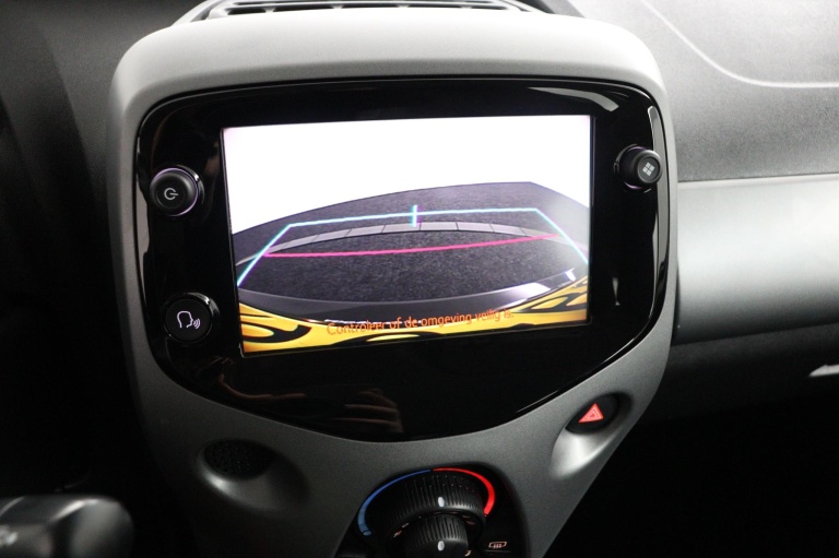 Toyota Aygo - 1.0 VVT-i x-play limited 8