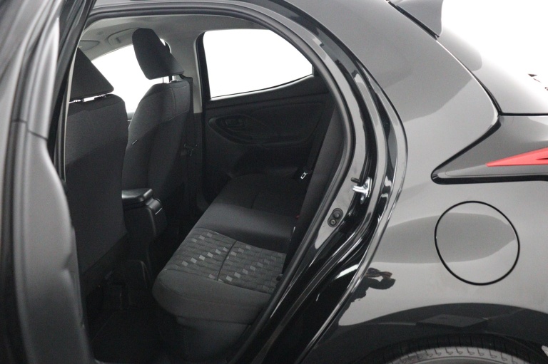 Toyota Yaris - 1.5 Hybrid 115 Dynamic 17