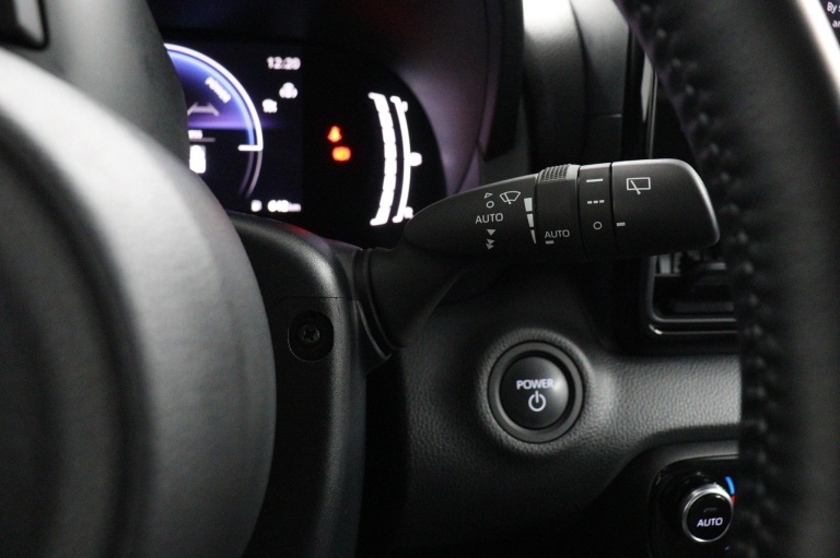 Toyota Yaris - 1.5 Hybrid 115 Dynamic 30