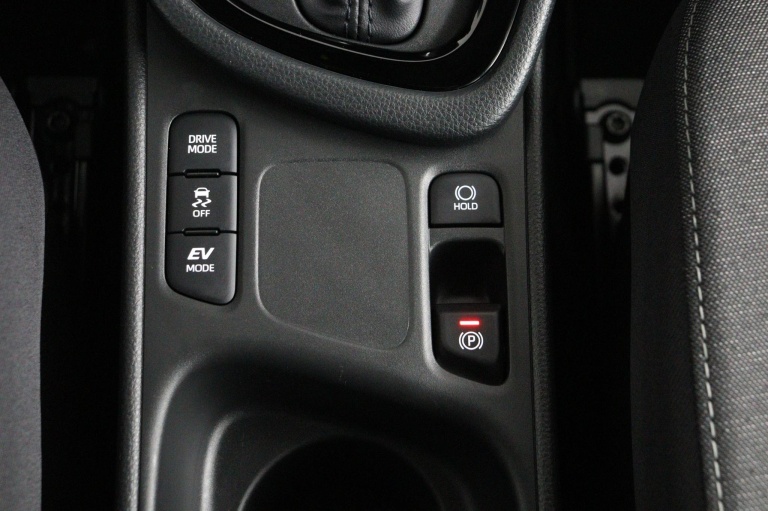 Toyota Yaris - 1.5 Hybrid 115 Dynamic 38